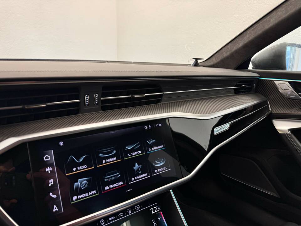 Immagine 30/31 di Audi RS6 Avant (2021)