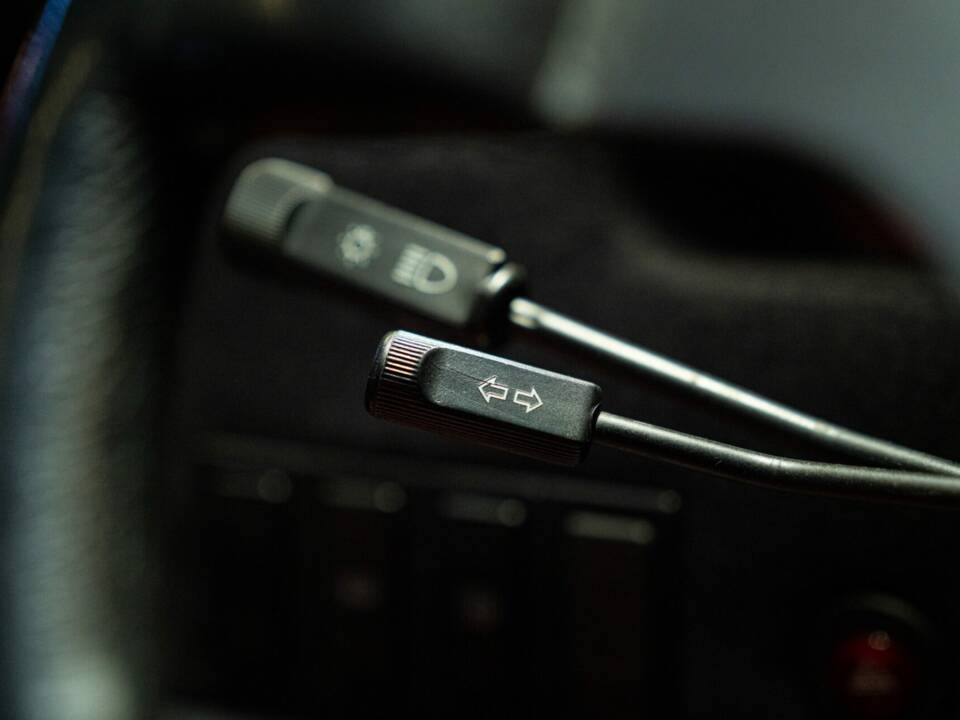 Image 36/50 de Ferrari F40 (1991)