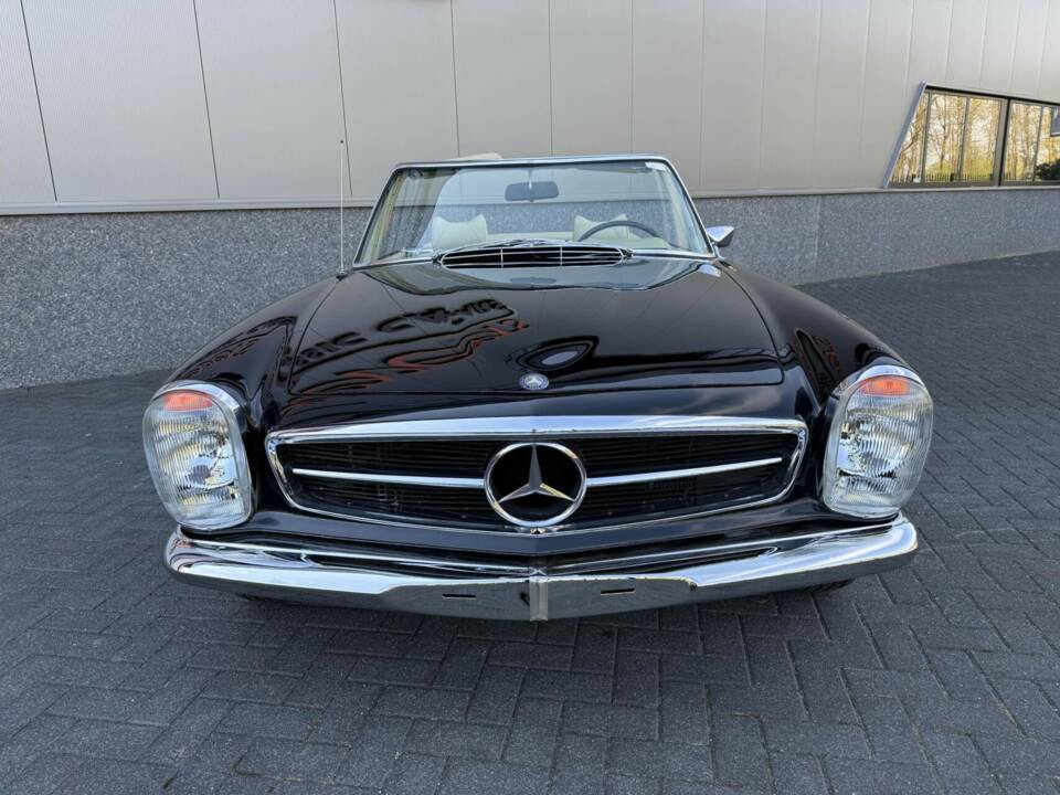 Bild 4/38 von Mercedes-Benz 280 SL (1969)