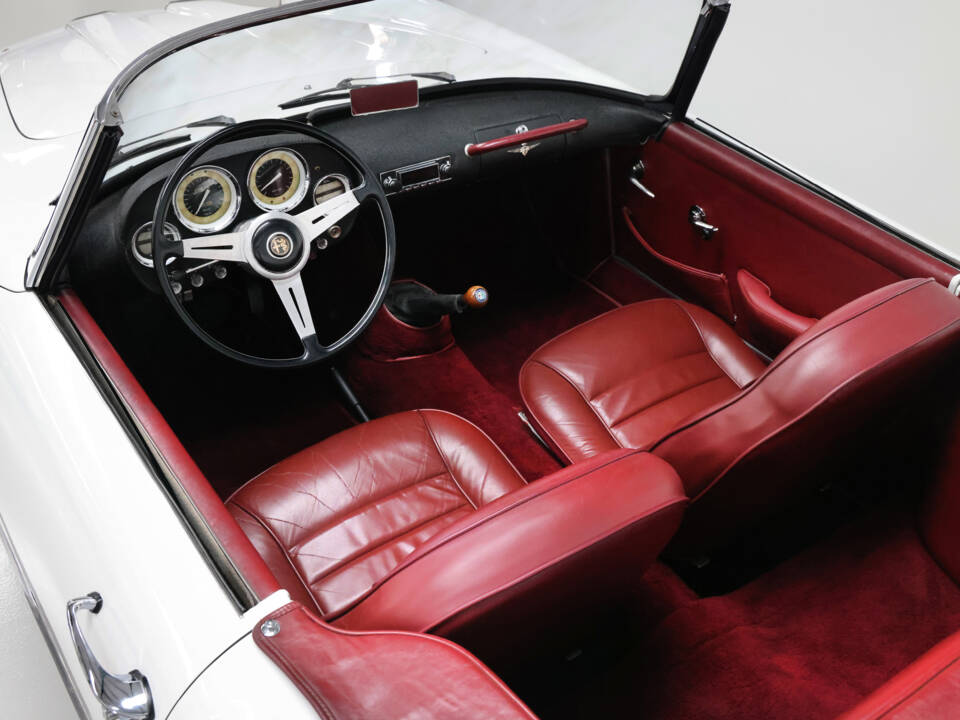 Afbeelding 24/34 van Alfa Romeo 2000 Spider (1960)