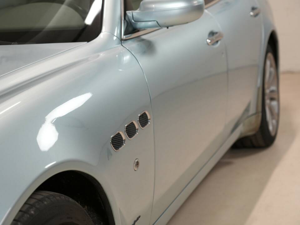 Bild 18/38 von Maserati Quattroporte 4.2 (2005)