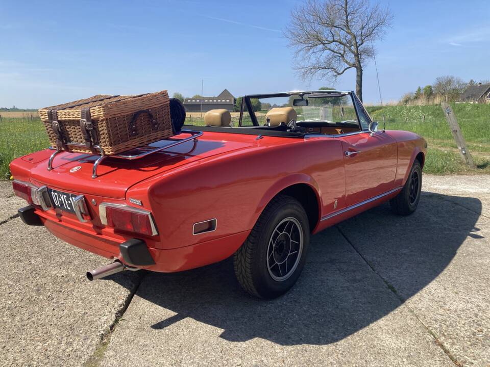 Image 8/8 of FIAT 124 Spider CS1 (1975)