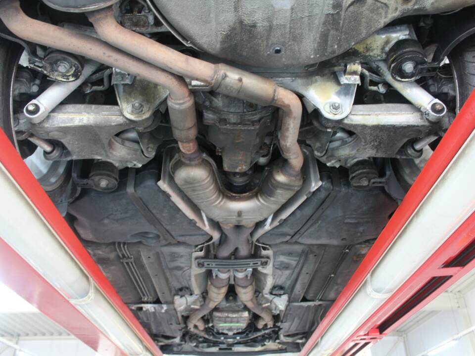 Immagine 8/50 di ALPINA B10 V8 Touring (1998)