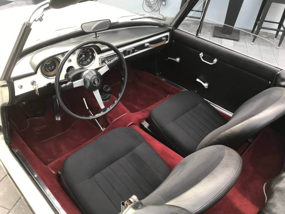 Bild 20/33 von FIAT 1200 Cabriolet (1961)