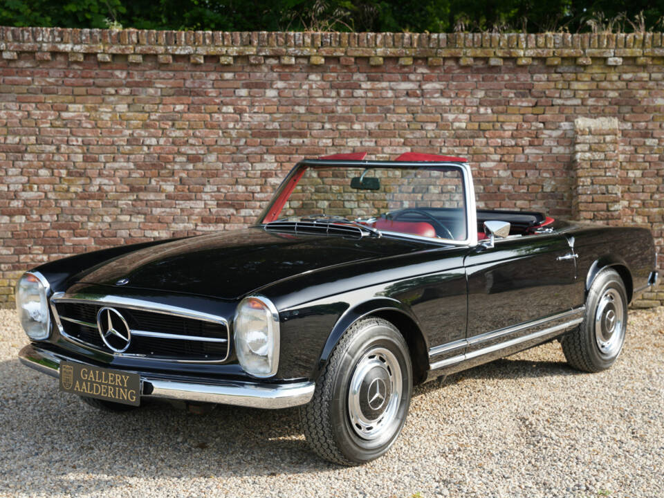 Image 9/50 de Mercedes-Benz 280 SL (1969)