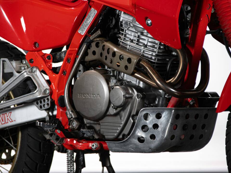 Bild 36/50 von Honda NX 650 Dominator (1990)