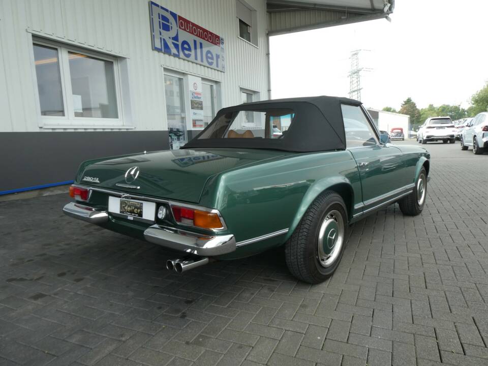 Image 4/25 de Mercedes-Benz 280 SL (1970)