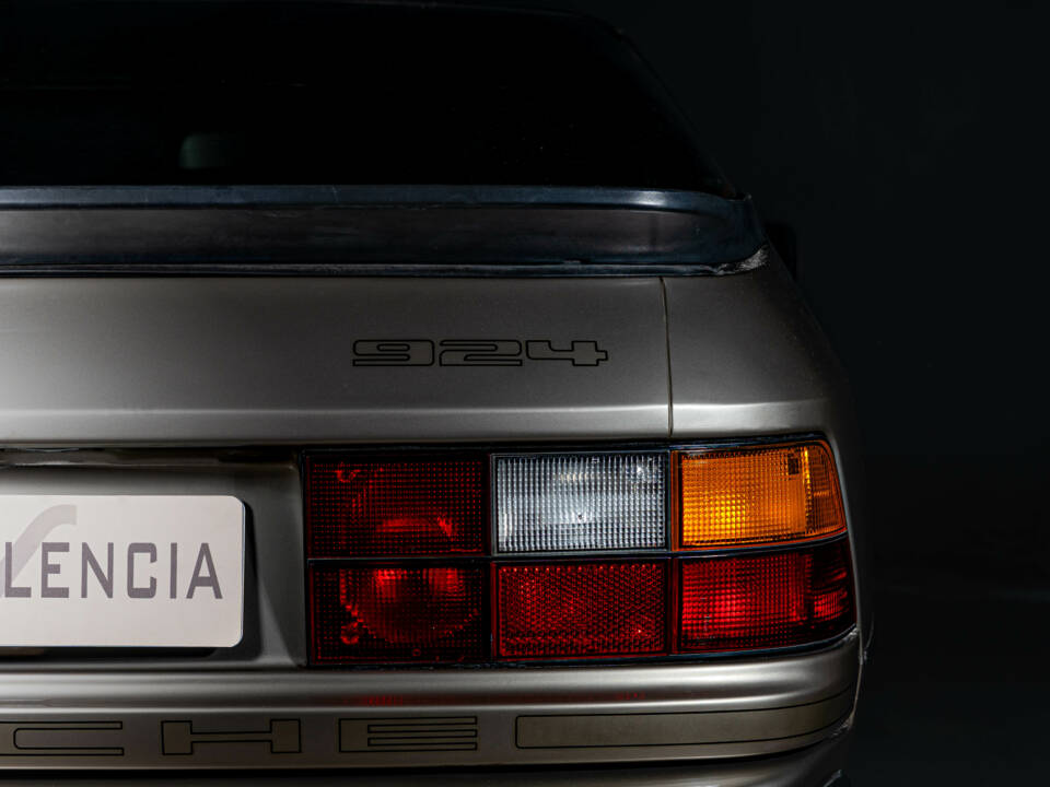 Image 26/44 de Porsche 924 (1983)