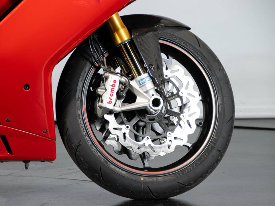 Immagine 11/50 di Ducati DUMMY (2011)