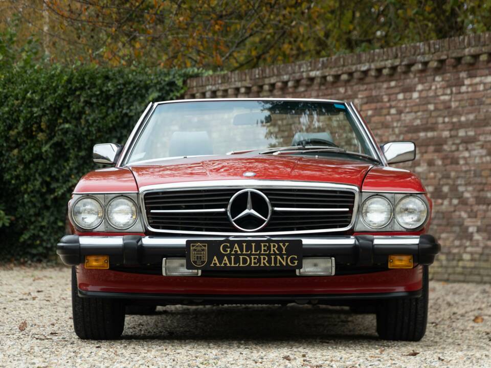 Imagen 5/50 de Mercedes-Benz 560 SL (1986)
