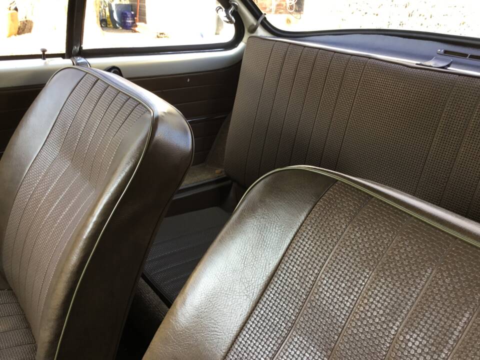 Image 31/83 of Volkswagen Karmann Ghia 1500 (1969)