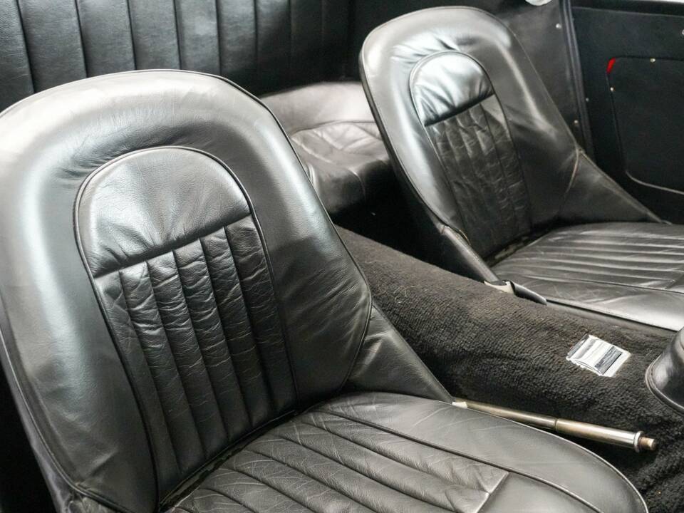 Image 4/50 of Austin-Healey 3000 Mk II (BJ7) (1964)