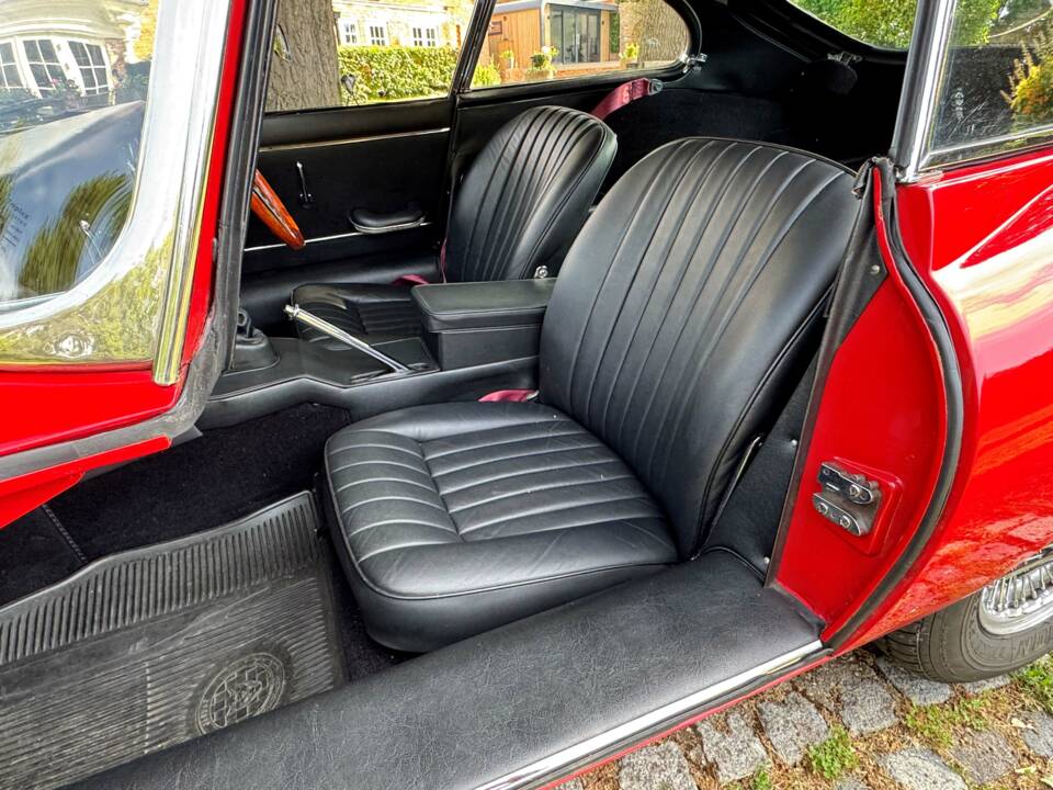 Bild 30/30 von Jaguar E-Type 4.2 (1966)