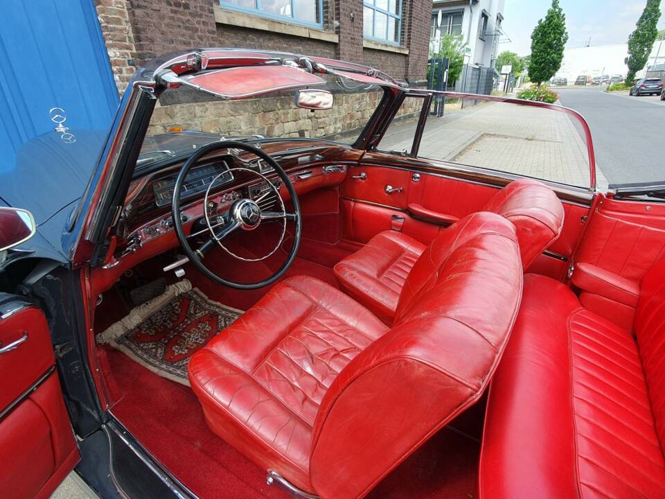 Bild 67/73 von Mercedes-Benz 220 S Cabriolet (1957)