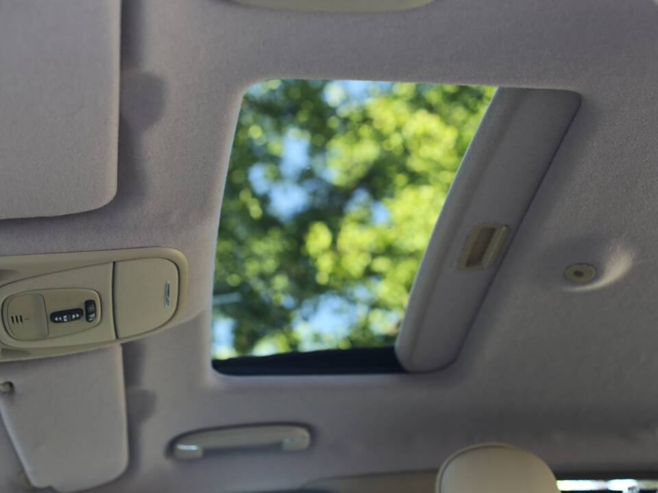 Imagen 44/77 de Jaguar XJ 8 4.2 (2005)