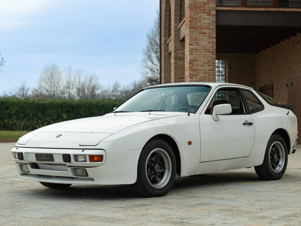 Bild 1/50 von Porsche 944 (1985)