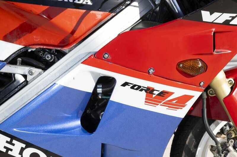 Bild 6/47 von Honda VFR 400 R (1988)