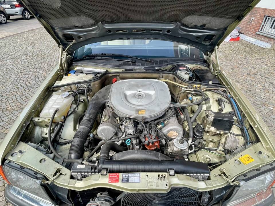 Bild 24/65 von Mercedes-Benz 380 SEC (1983)