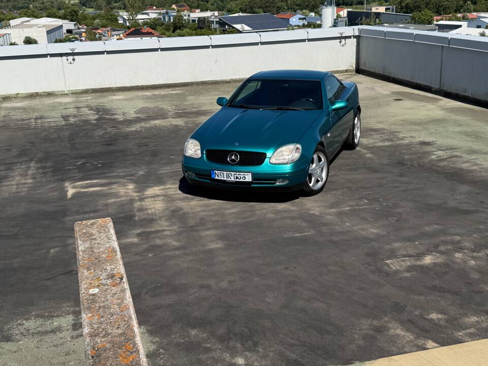 Image 4/17 de Mercedes-Benz SLK 230 Kompressor (1997)