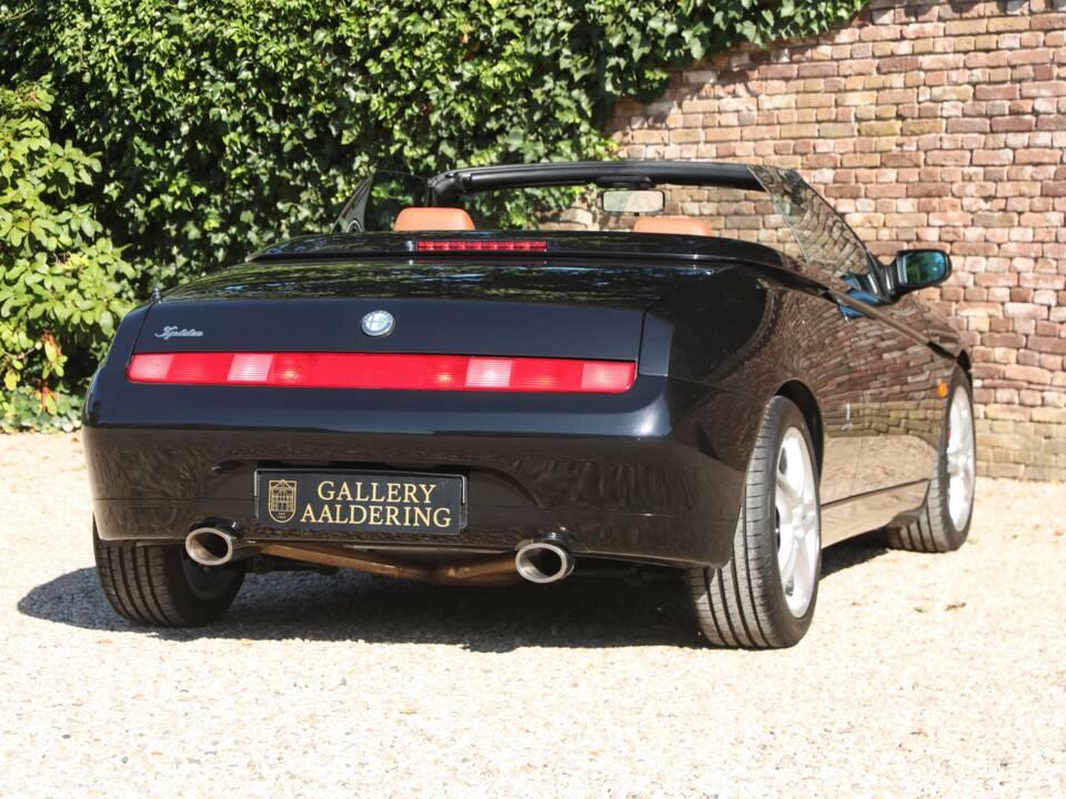 Obraz 30/50 pojazdu Alfa Romeo Spider 3.2 V6 24V (2003)