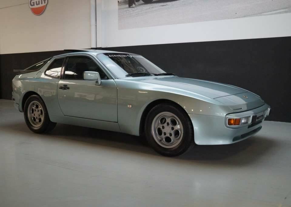 Image 18/50 de Porsche 944 Turbo (1986)