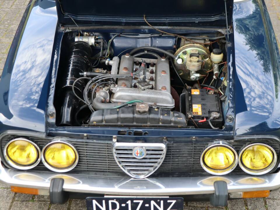 Image 24/50 of Alfa Romeo Giulia Nuova Super 1600 (1978)