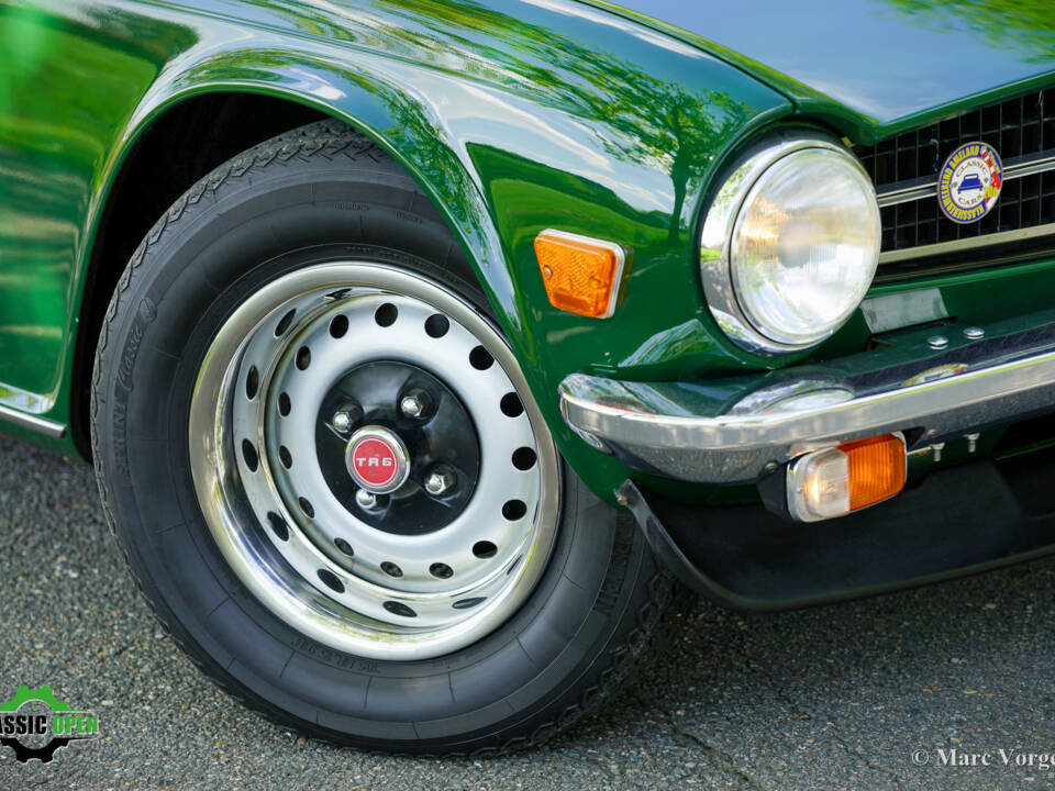 Image 28/52 of Triumph TR 6 (1973)