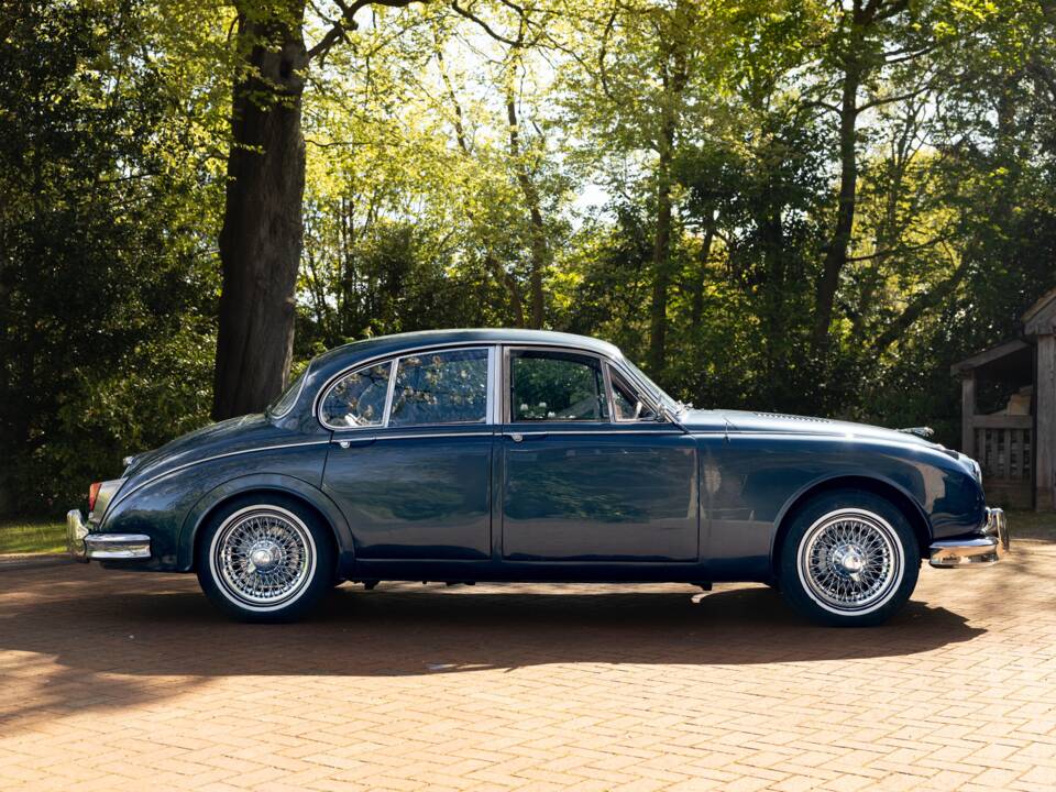 Image 44/50 de Jaguar Mk II 3.8 (1966)