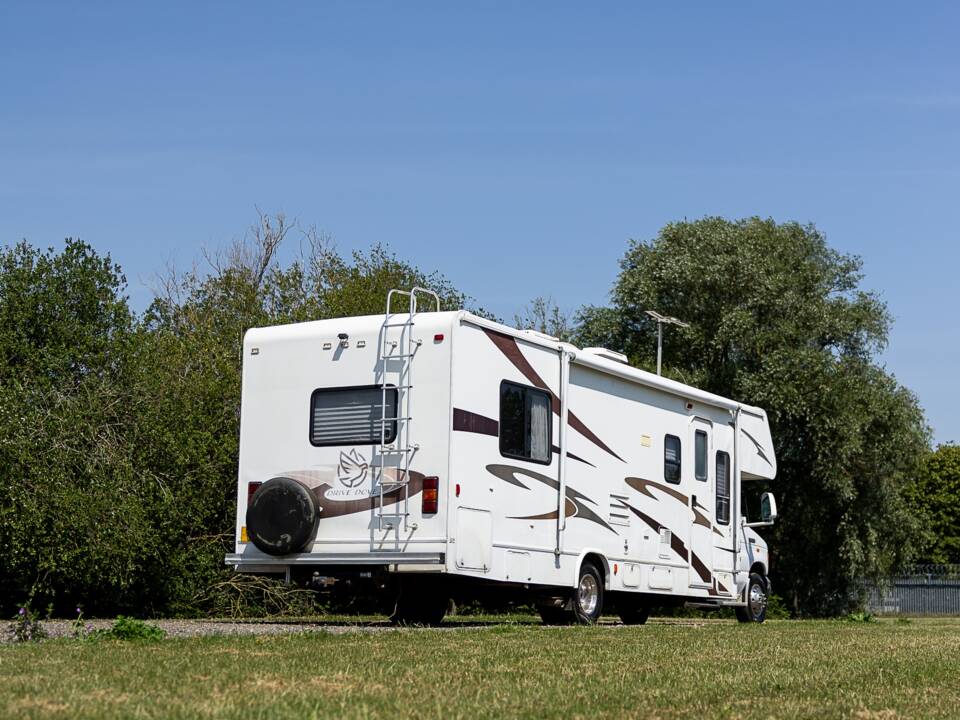 Bild 11/50 von Ford E-450 Forest River Sunseeker (2007)