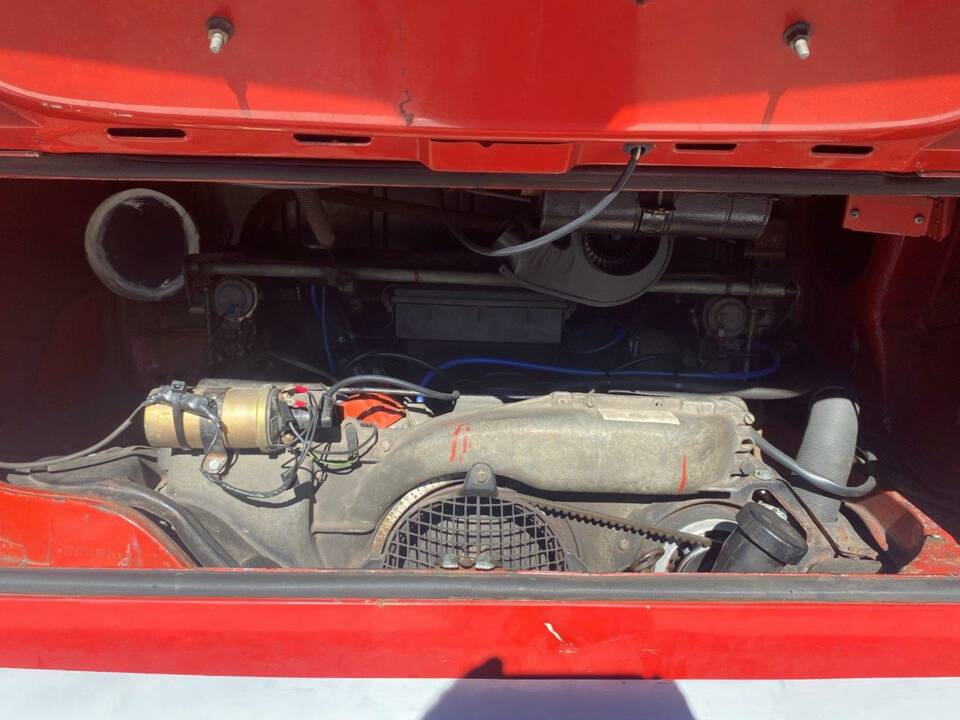 Bild 16/17 von Volkswagen T2b Kleinbus (1974)