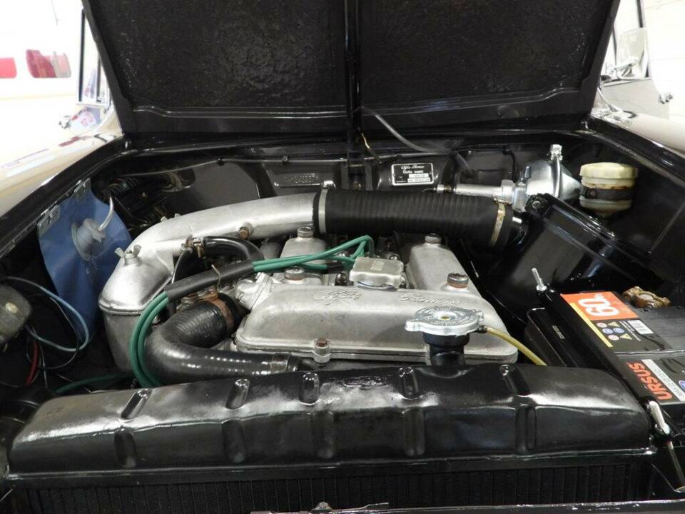 Image 6/10 of Alfa Romeo Giulia Super 1.6 (1967)