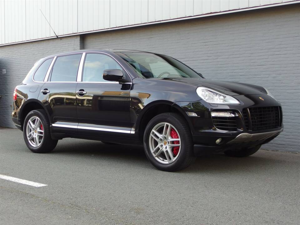 Imagen 2/97 de Porsche Cayenne Turbo (2007)