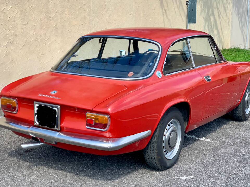 Bild 7/19 von Alfa Romeo Giulia 1300 GT Junior (1969)