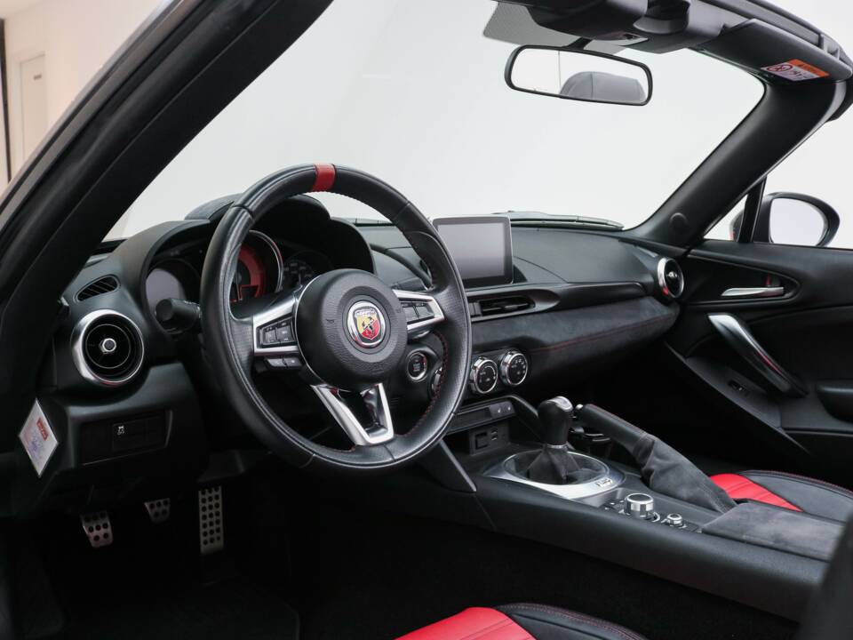 Image 5/13 of Abarth 124 Spider (2018)