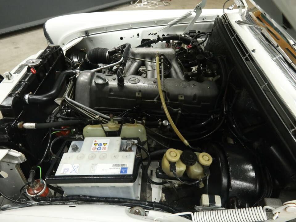 Bild 4/50 von Mercedes-Benz 280 SE (1970)