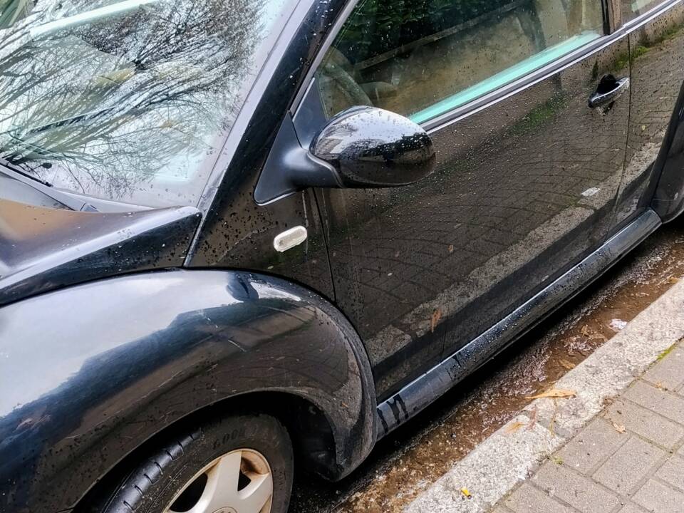 Afbeelding 2/6 van Volkswagen New Beetle 1.6 (2001)