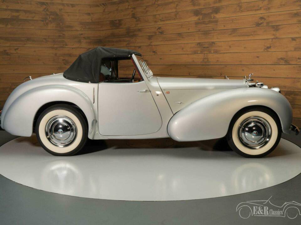 Immagine 10/19 di Triumph 2000 Roadster (1949)