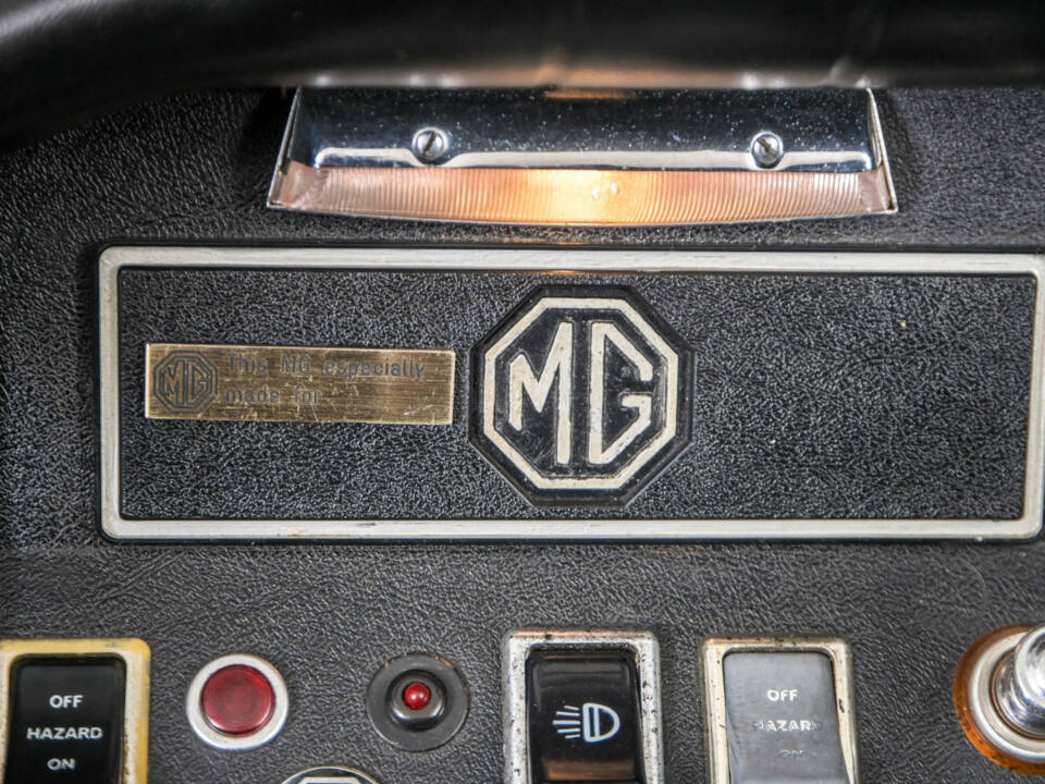 Bild 20/50 von MG MGB (1971)