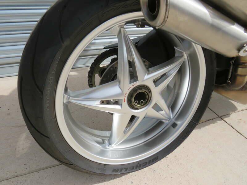 Bild 35/43 von MV Agusta Brutale 750 S (2006)