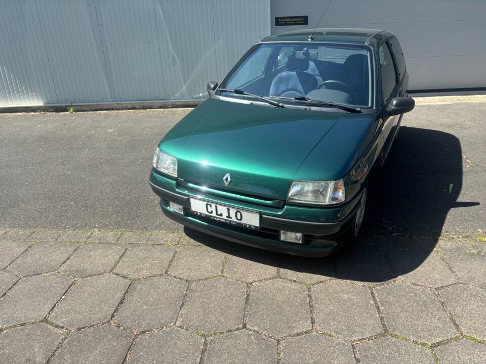 Bild 14/24 von Renault Clio I 1.2 (1995)