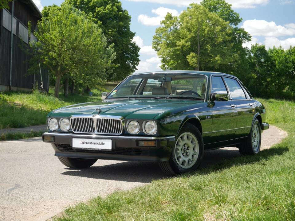 Image 33/33 of Jaguar Sovereign 3.6 (1988)