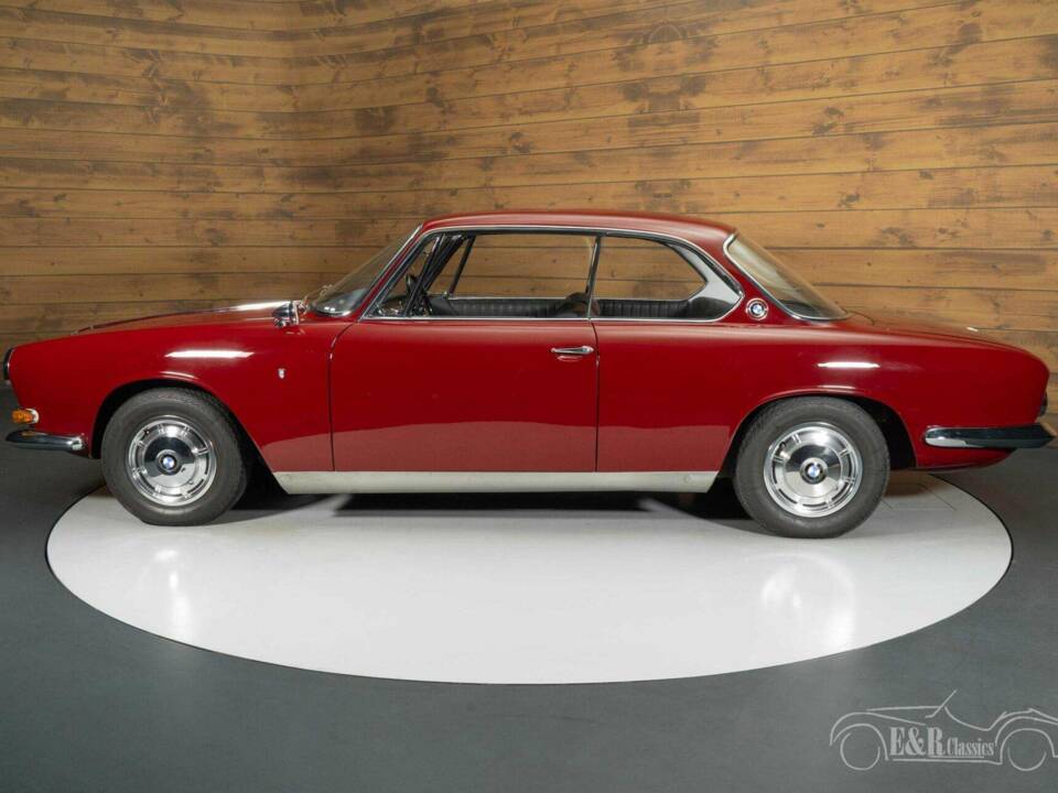 Image 16/19 of BMW 3200 CS (1965)