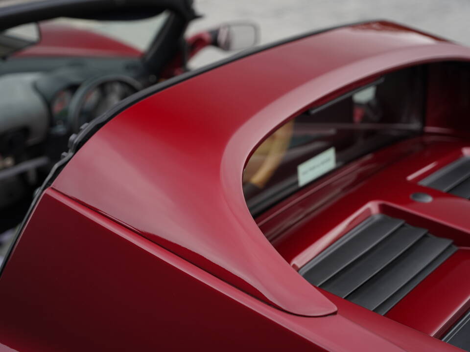 Immagine 50/50 di Lotus Elise 111R (2004)