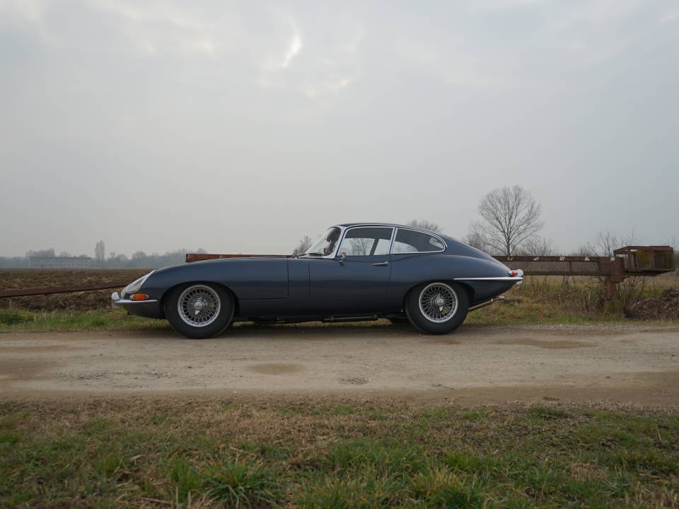 Image 5/39 of Jaguar E-Type 3.8 (1962)