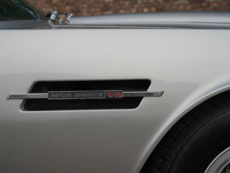 Bild 40/50 von Aston Martin V8 (1974)