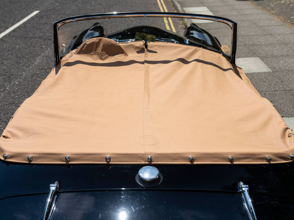 Immagine 24/28 di Daimler SP 250 (1961)
