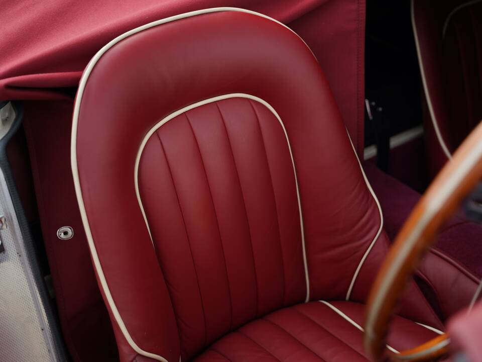 Image 17/50 of Austin-Healey 100&#x2F;6 (BN6) (1958)