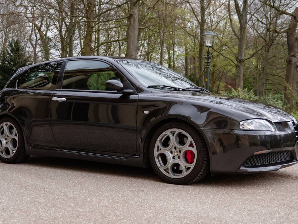 Image 10/60 of Alfa Romeo 147 3.2 GTA (2003)