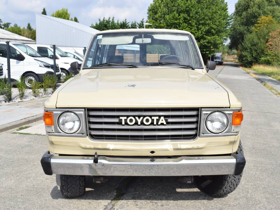 Image 20/24 of Toyota Land Cruiser FJ 60 (1984)