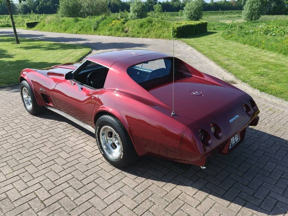 Image 6/8 of Chevrolet Corvette Stingray (1976)